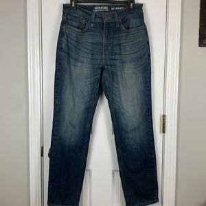 Signature by Levi’s Strauss S67/Athletic blue jeans size 31/30.
